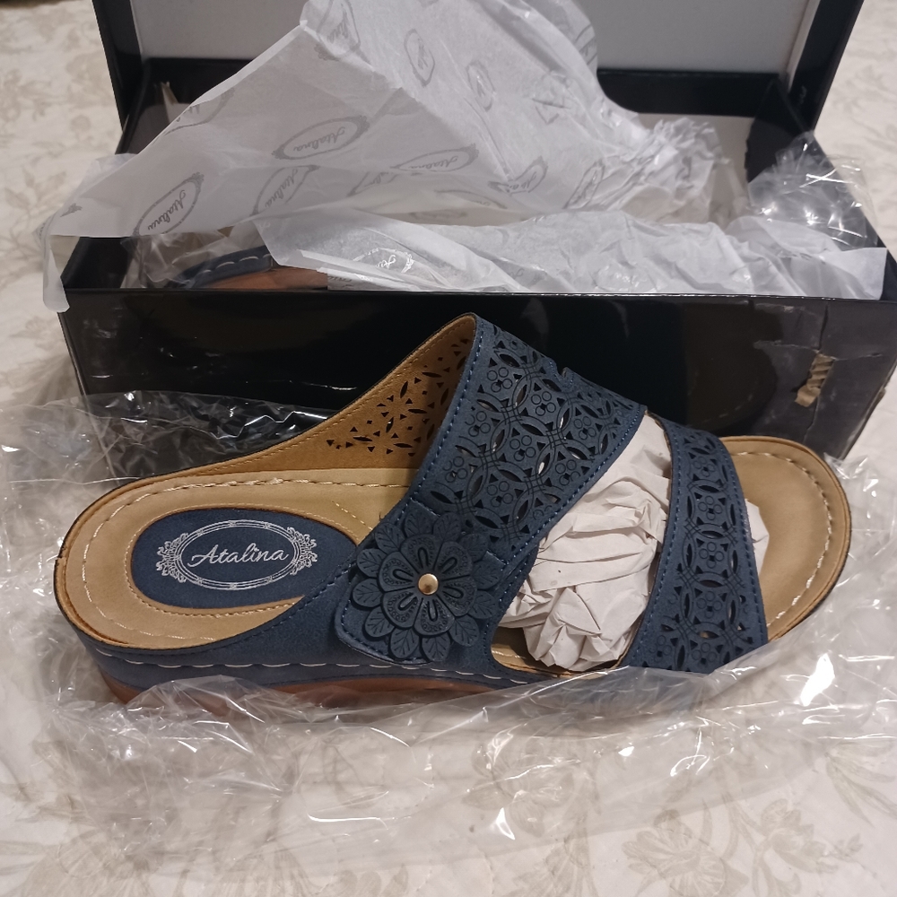 Womens Navy sandal